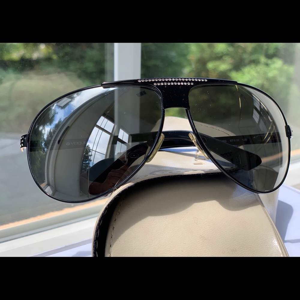 FLASH SALE!!!GORGEOUS VOGUE SUNGLASSES.
